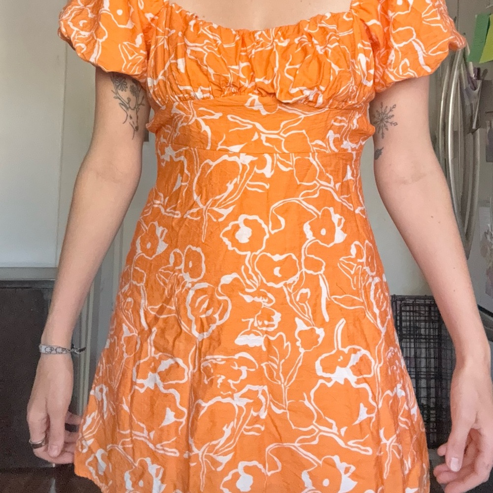ASTR the Label Sunkissed Orange Floral Open Back Mini Dress M